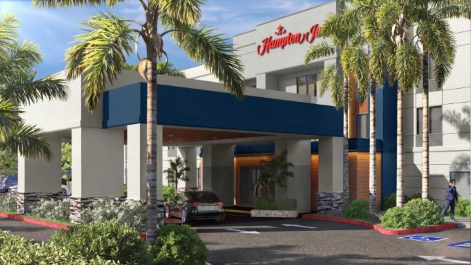 Hampton Inn & Suites Латроп Екстериор снимка